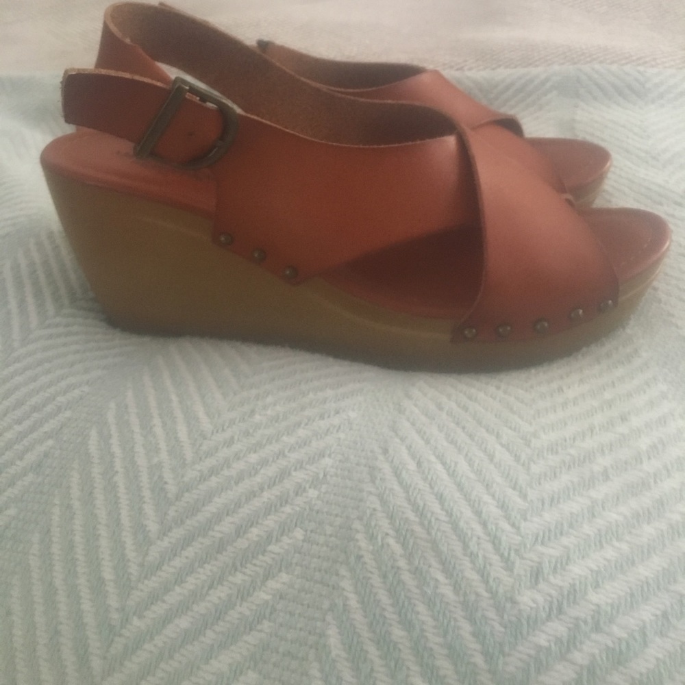 Size 10 American eagle wedges